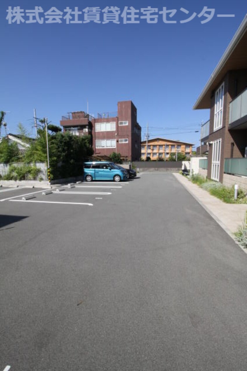  南海本線/和歌山市駅 バス10分砂山南下車:停歩10分 1階 築3年