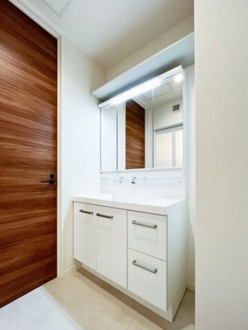 同仕様 南海本線/和歌山市駅 バス10分砂山南下車:停歩10分 1階 築3年