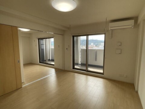  きのくに線・紀勢本線/紀三井寺駅 バス2分名草小学校前下車:停歩5分 4階 築3年