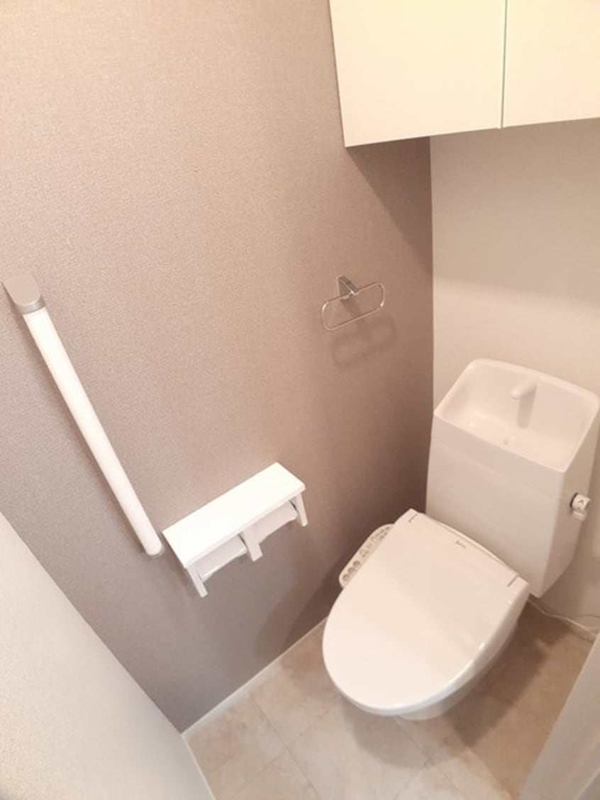  南海本線/和歌山市駅 バス11分花王橋下車:停歩3分 1階 築2年