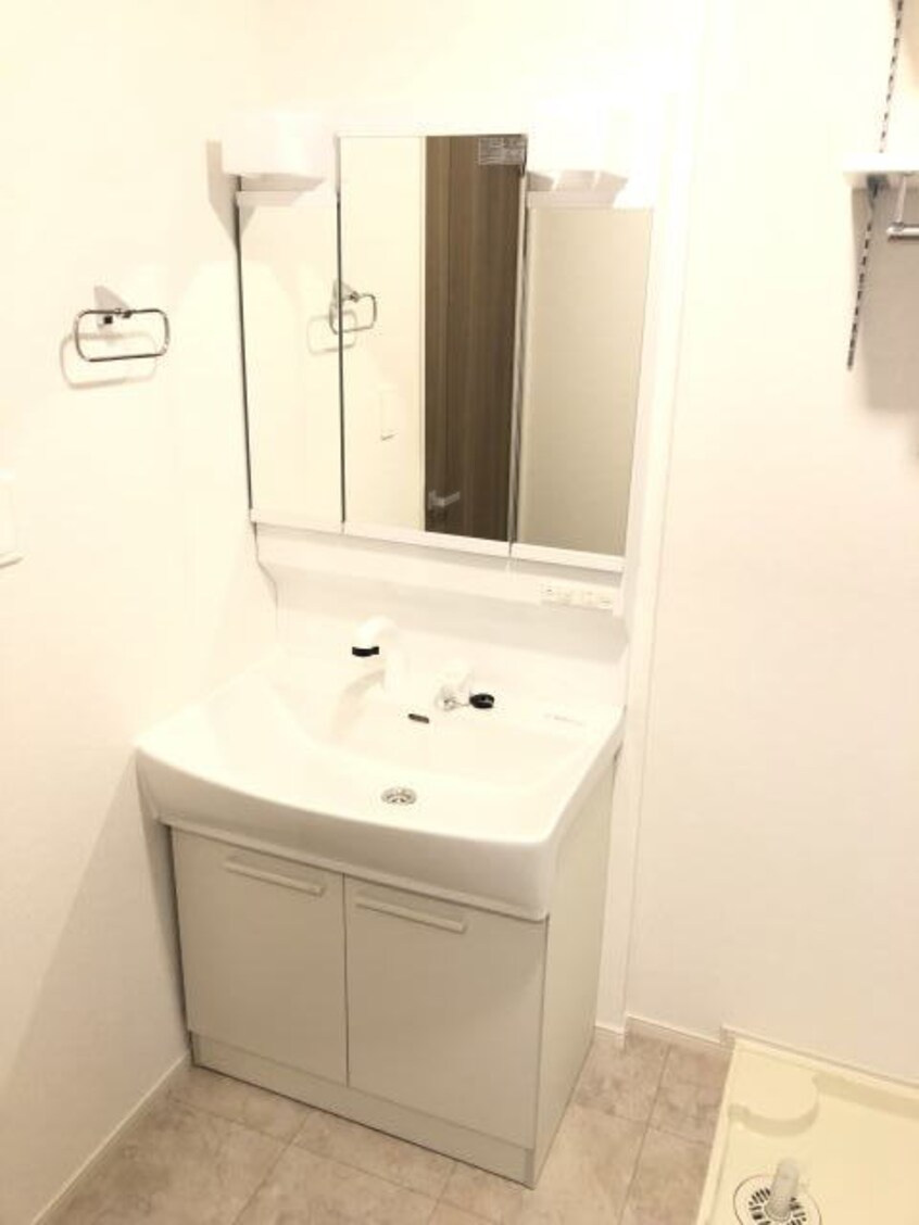  南海本線/和歌山市駅 バス11分花王橋下車:停歩3分 1階 築2年