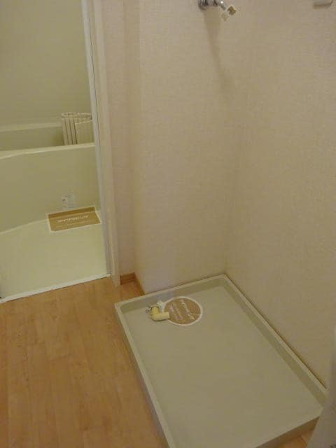 同仕様 メゾン プレミール　B棟