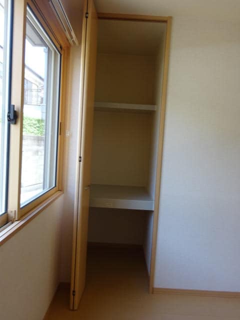 同仕様 メゾン プレミール　B棟