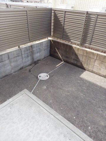 同仕様：テラス D-room内原