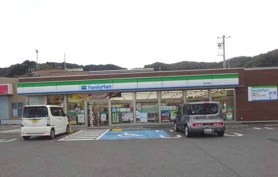 ファミリーマート 有田宮崎店様(コンビニ)まで1868m きのくに線・紀勢本線/箕島駅 徒歩26分 1階 築17年