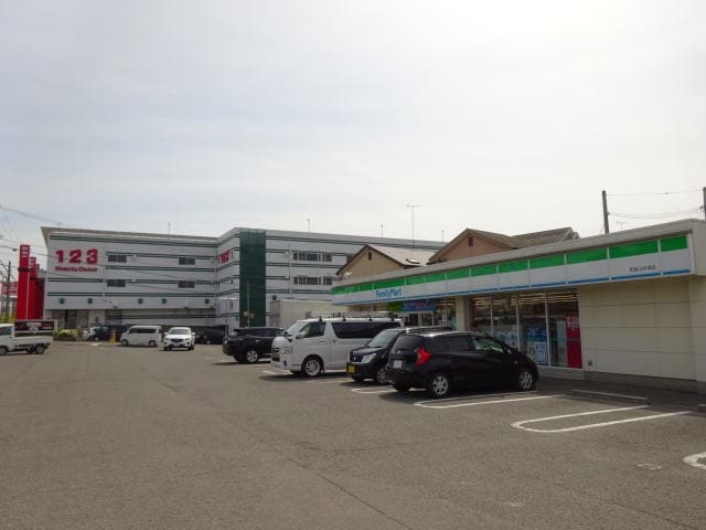 ファミリーマート 和歌山宇須店様(コンビニ)まで347m マザーテラス