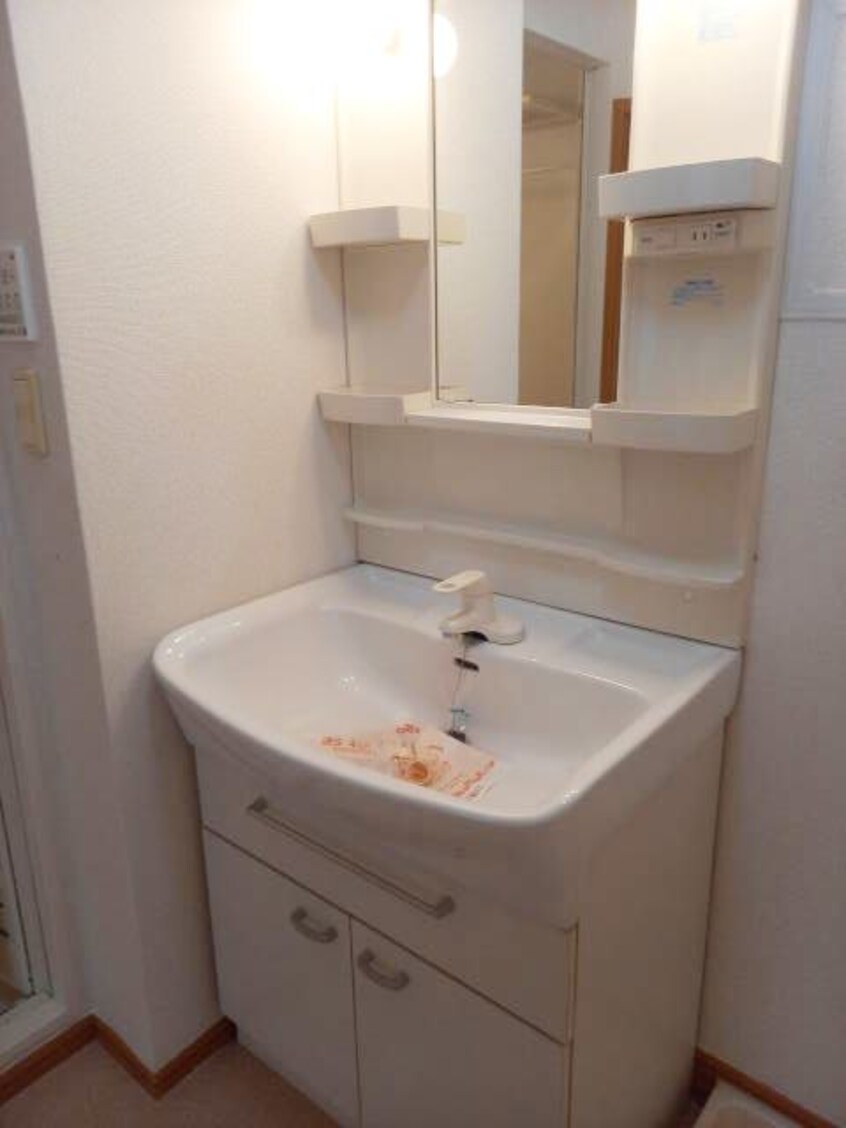 同仕様 きのくに線・紀勢本線/紀伊宮原駅 バス15分辻堂下車:停歩1分 2階 築16年