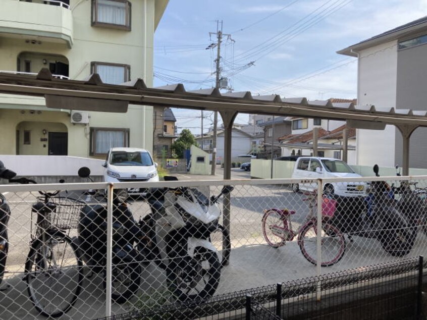  南海本線/和歌山市駅 バス14分小二里下車:停歩6分 1階 築18年
