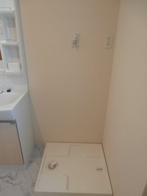  コーラルヴィラ出島Ａ