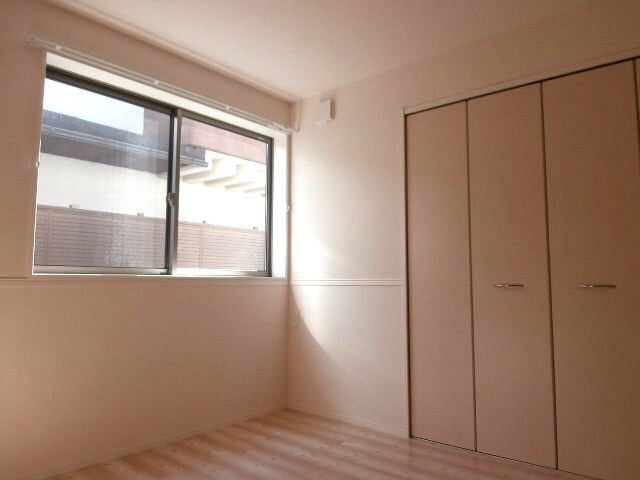  コーラルヴィラ出島Ａ