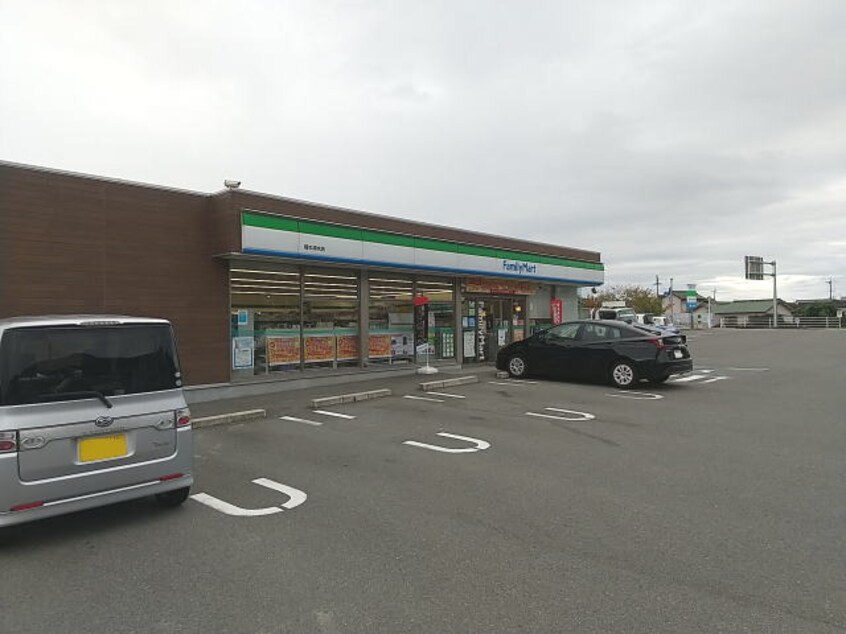 ファミリーマート 橋本清水店様(コンビニ)まで1578m ハピネスコート