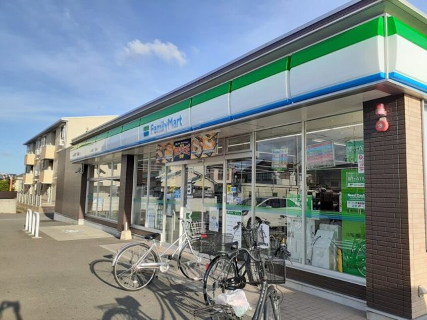 ファミリーマート和歌山福島店様(コンビニ)まで342m レインボーハイツ