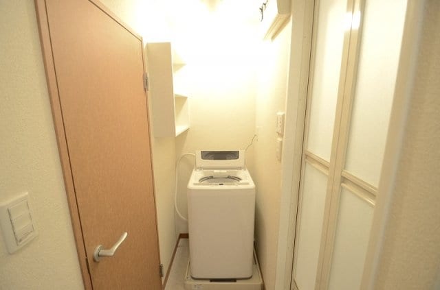  レオパレス栄谷