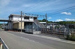 紀勢本線黒江駅まで1309m グランチェスタ．冬野