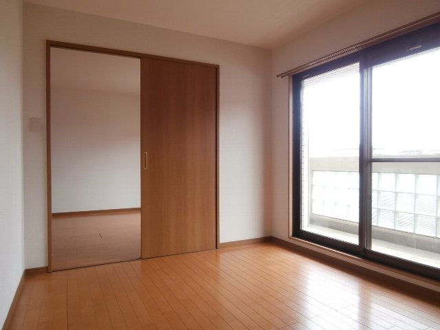  和泉ガーデンパレスⅡ