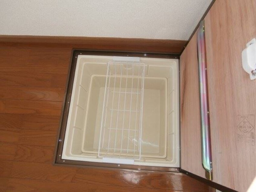  南海本線/紀ノ川駅 バス5分公民館前下車:停歩4分 1階 築25年