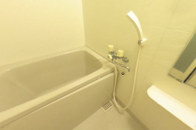  メゾンラフィネＢ