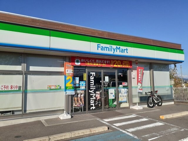 ファミリーマート和歌山里店様(コンビニ)まで1070m メモリーガーデン　Ⅰ