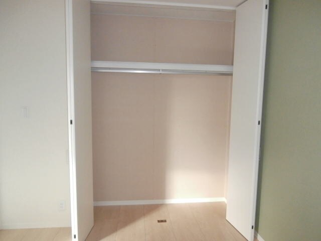  レジデンス有本