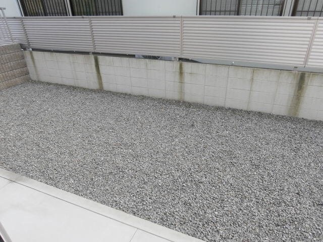 庭 レジデンス有本