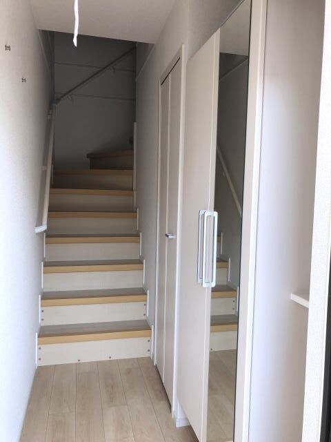 同仕様 きのくに線・紀勢本線/和歌山市駅 バス10分北島橋下車:停歩5分 2階 築4年