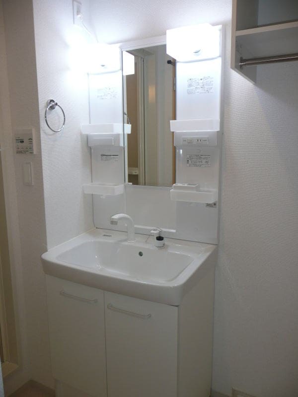  阪和線・羽衣線/六十谷駅 徒歩12分 1階 築11年