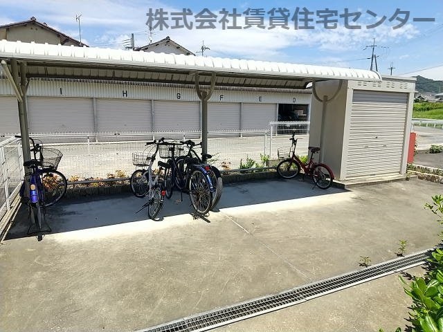  阪和線・羽衣線/六十谷駅 徒歩12分 1階 築11年