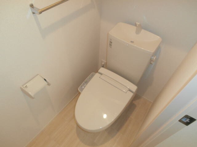  きのくに線・紀勢本線/和歌山市駅 バス15分北島下車:停歩5分 2階 築10年