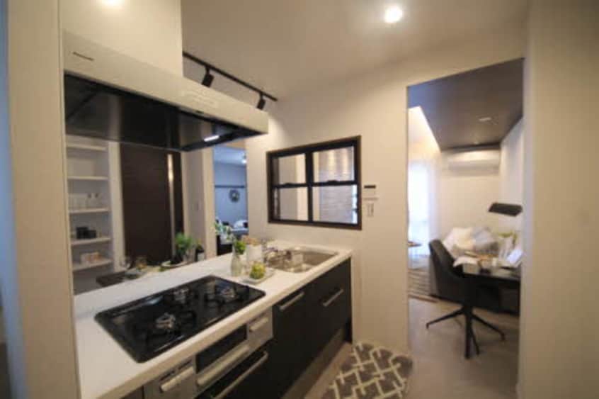  フォーレス有本