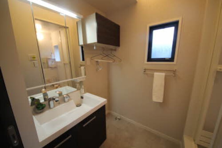  フォーレス有本