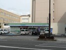 ファミリーマート和歌山県庁正門前店様(コンビニ)まで604m COMU TERRACE