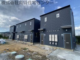 施工例※実際の建物とは、外壁、窓の開口部の位置等のデザインが