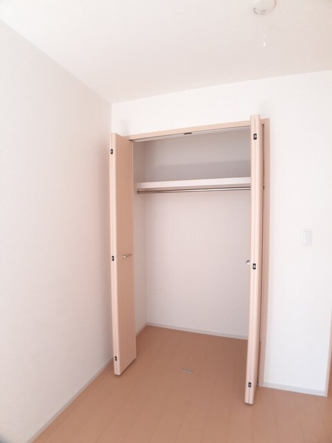  コッティ　クスミール