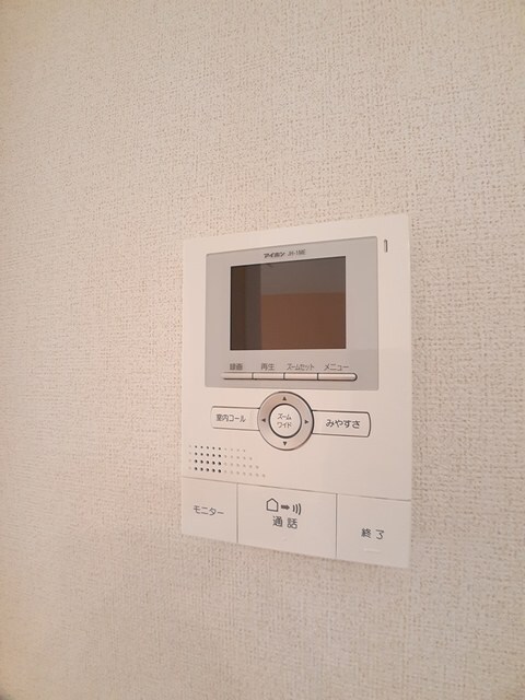  コッティ　クスミール