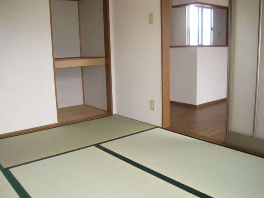 同仕様 センチュリーハイツ