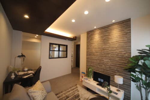  フォーレス有本