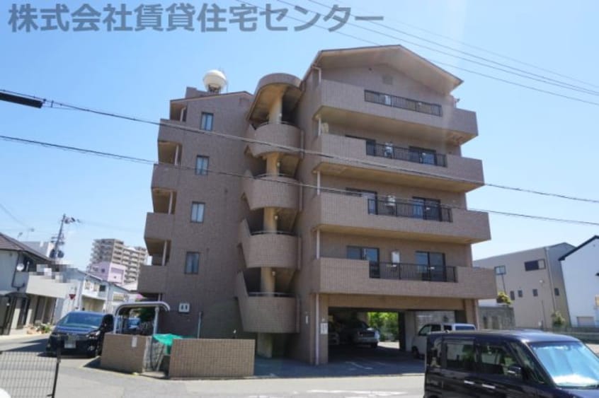  リベラルパレス新留