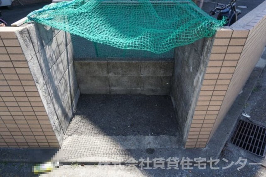  リベラルパレス新留