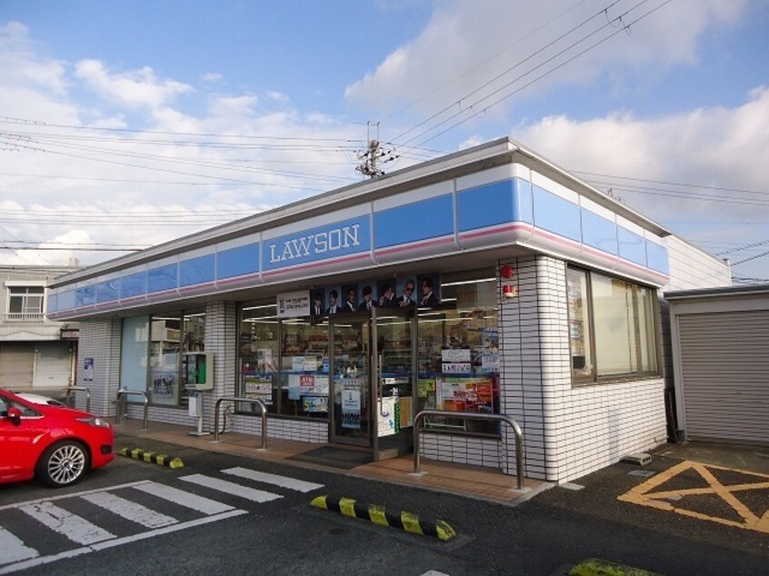 ローソン 岩出川尻店様(コンビニ)まで591m ラ・カーサ　フェリーチェ