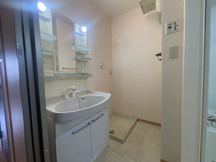  パインズコートⅡ