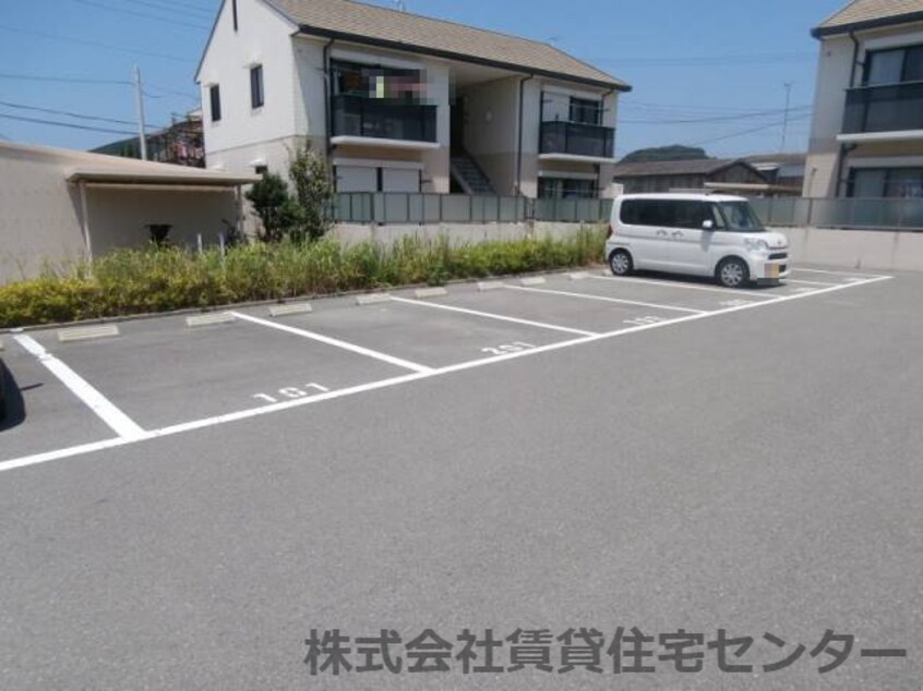  ラ．サルデーヌ
