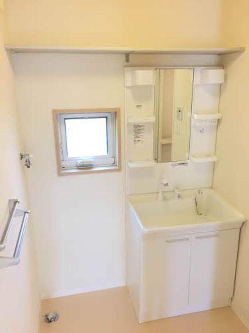  和歌山電鉄貴志川線/岡崎前駅 徒歩20分 1階 築13年