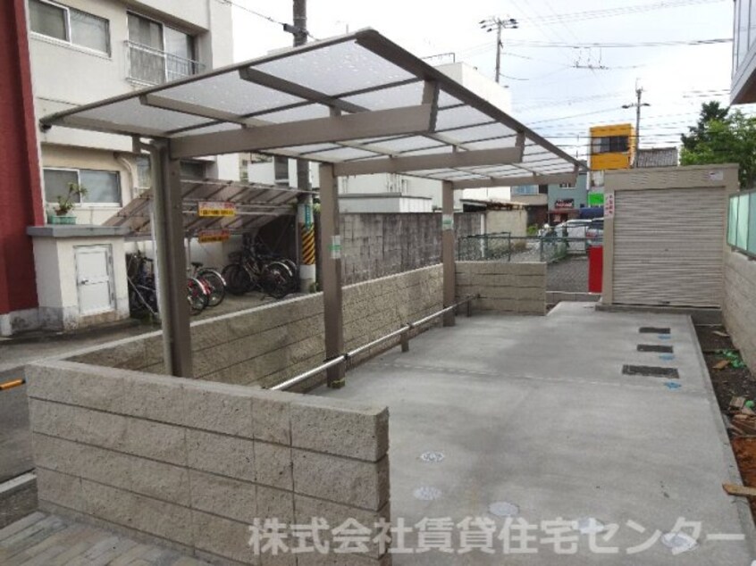  阪和線・羽衣線/和歌山駅 徒歩13分 2階 築4年