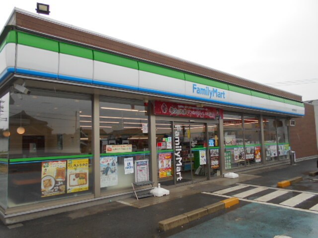 ファミリーマート 有田川熊井店様(コンビニ)まで924m リバーサイド湯浅