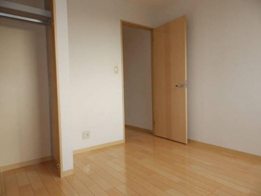  阪和線・羽衣線/和歌山駅 バス10分津秦下車:停歩1分 1階 築19年