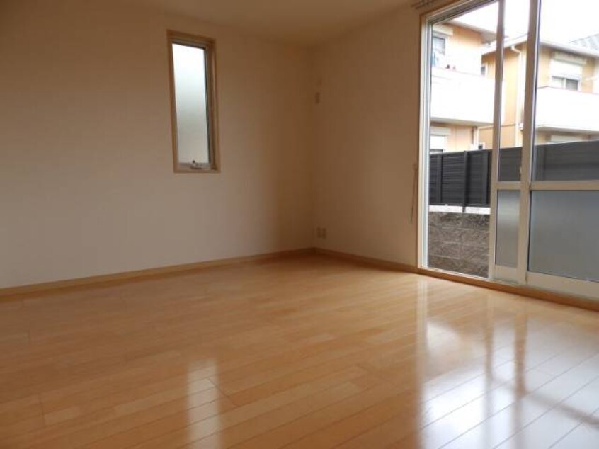  阪和線・羽衣線/和歌山駅 バス10分津秦下車:停歩1分 1階 築19年