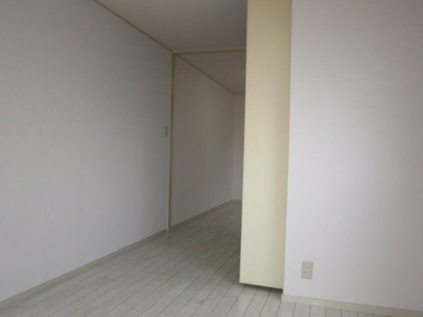  イーストアベニュー和歌山