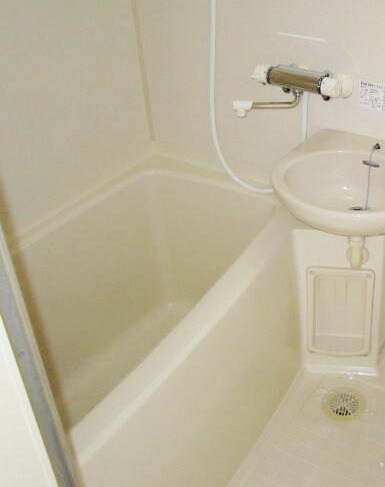  イーストアベニュー和歌山