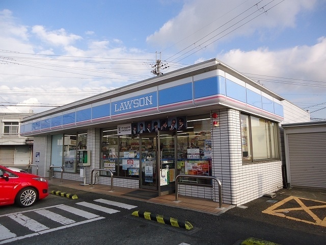 ローソン 岩出川尻店様(コンビニ)まで686m プランドール・コート