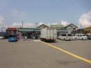 ファミリーマート和歌山インター店様(コンビニ)まで968m パイン テイル　Ａ棟